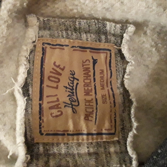 California Heritage raised design gray hoodie size medium - Picture 7 of 7